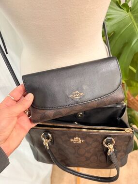 Coach Signature Crossbody Satchel + Matching Wallet Set Brown Black